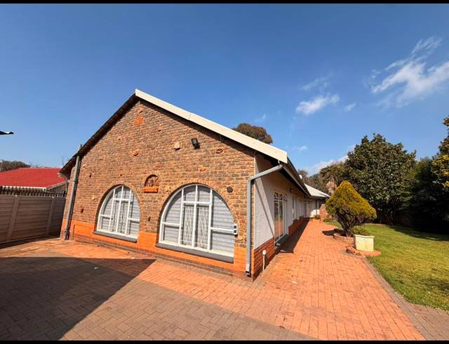 5 BEDROOM PROPERTY TO RENT IN HENLEY-ON-KLIP